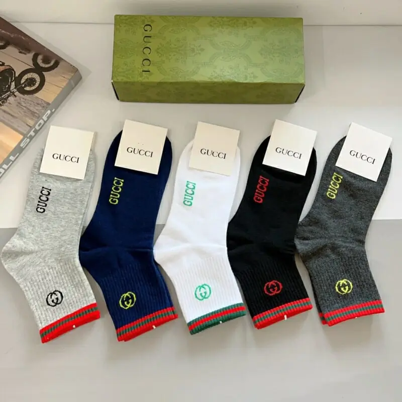 gucci chaussettes pour homme s_12612211